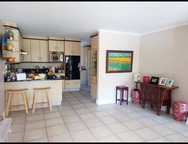 3 BEDROOM TOWNHOUSE RENTED IN SUMMERSTRAND